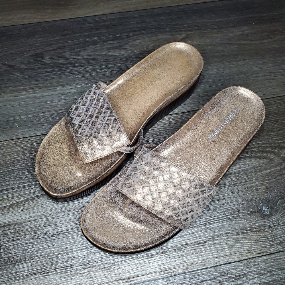 DONALD J. PILNER Fifi Gold Sandals with Brown sole